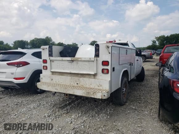 ✅ 2012 Chevrolet Silverado 2500HD Work Truck • VIN: 1GB0CVCG7CF182248 • Lot: 63441255. Wystawiony na Copart z przebiegiem Nie podano. Bezpłatny archiwum sprzedaży aukcyjnych z USA i szczegółowy raport historii pojazdu na DreamBid. Zdjęcie 3.