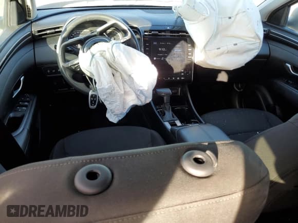 ✅ 2024 Hyundai Tucson SEL • VIN: 5NMJB3DE2RH307219 • Lot: 79004864. Wystawiony na Copart z przebiegiem 23 529 mil. Bezpłatny archiwum sprzedaży aukcyjnych z USA i szczegółowy raport historii pojazdu na DreamBid. Zdjęcie 8.