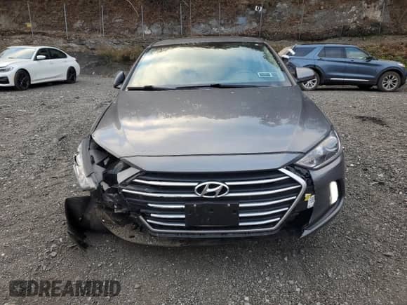 ✅ 2018 Hyundai Elantra Value Edition • VIN: 5NPD84LF1JH332891 • Lot: 85013845. Wystawiony na Copart z przebiegiem 99 199 mil mil. Skorzystaj z bezpłatnego archiwum sprzedaży aukcyjnych z USA i zobacz szczegółowy raport historii pojazdu na DreamBid. Zdjęcie 5.
