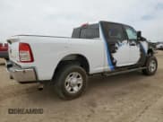 ✅ 2022 Ram 2500 Tradesman • VIN: 3C6UR5CJ0NG120903 • Лот: 69622785. Опубликован ранее на Copart с пробегом 30 300 миль. Бесплатный доступ к архиву аукционных продаж из США и подробный отчёт об истории автомобиля на DreamBid. Изображение 3.