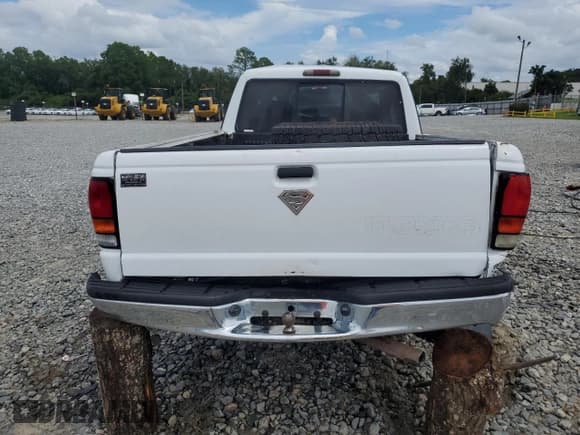 ✅ 1996 Mazda B-Series • VIN: 4F4CR17X6TTM26619 • Lot: 68478145. Listed on Copart with 156,595 mi. Free auction sales archive from the USA and detailed vehicle history report at DreamBid. Image 6.