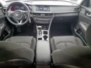 ✅ 2018 Kia Optima S • VIN: 5XXGT4L33JG268771 • Лот: 45907875. Опубликован ранее на Copart с пробегом 92 735 миль. Бесплатный доступ к архиву аукционных продаж из США и подробный отчёт об истории автомобиля на DreamBid. Изображение 8.