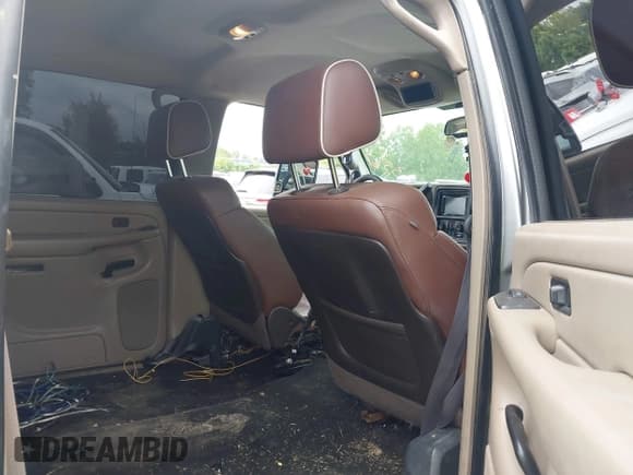 ✅ 2006 Chevrolet Silverado 2500HD LT3 • VIN: 1GCHK23D36F183567 • Лот: 42841319. Опубликован ранее на IAAI с пробегом 184 029 миль. Бесплатный доступ к архиву аукционных продаж из США и подробный отчёт об истории автомобиля на DreamBid. Изображение 8.