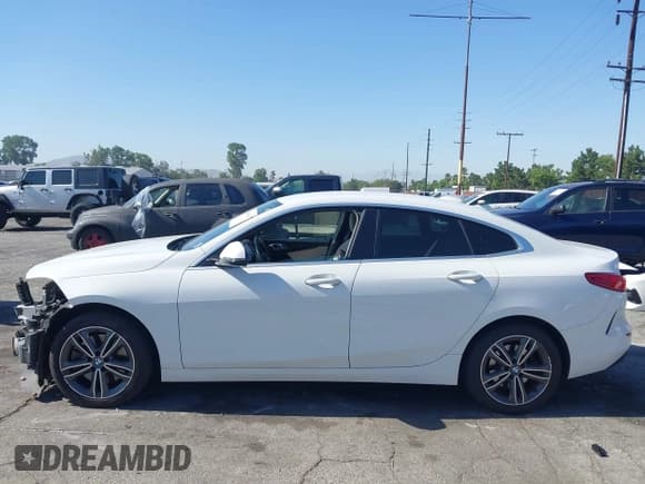 ✅ 2021 BMW 2 Series 228i • VIN: WBA53AK07M7H90359 • Lot: 42481336. Wystawiony na IAAI z przebiegiem 53 852 mil. Bezpłatny archiwum sprzedaży aukcyjnych z USA i szczegółowy raport historii pojazdu na DreamBid. Zdjęcie 15.