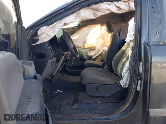 ✅ 2019 Ford F-250 XL • VIN: 1FTBF2B65KED97666 • Лот: 43420026. Опубликован ранее на IAAI с пробегом 101 457 миль. Бесплатный доступ к архиву аукционных продаж из США и подробный отчёт об истории автомобиля на DreamBid. Изображение 5.