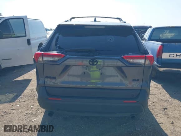 ✅ 2024 Toyota RAV4 XLE Premium • VIN: 2T3C1RFV7RW341163 • Lot: 43195220. Listed on IAAI with 37,906 mi. Free auction sales archive from the USA and detailed vehicle history report at DreamBid. Image 15.