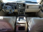 ✅ 2005 Chevrolet Suburban Z71 • VIN: 3GNFK16Z35G217438 • Лот: 43294115. Опубликован ранее на Copart с пробегом 100 353 миль. Бесплатный доступ к архиву аукционных продаж из США и подробный отчёт об истории автомобиля на DreamBid. Изображение 8.