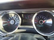 ✅ 2014 Ford Mustang V6 • VIN: 1ZVBP8EM7E5222234 • Lot: 90295455. Wystawiony na Copart z przebiegiem 146 929 mil. Bezpłatny archiwum sprzedaży aukcyjnych z USA i szczegółowy raport historii pojazdu na DreamBid. Zdjęcie 9.