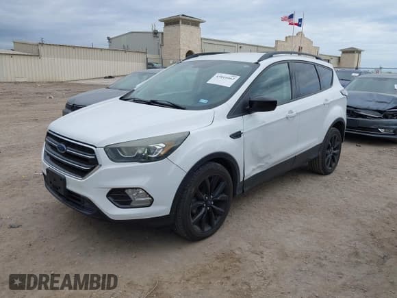 ✅ 2017 Ford Escape SE • VIN: 1FMCU0GD5HUA13448 • Лот: 43810462. Опубликован ранее на IAAI с пробегом 124 017 миль. Бесплатный доступ к архиву аукционных продаж из США и подробный отчёт об истории автомобиля на DreamBid. Изображение 2.