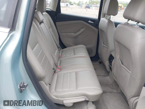 ✅ 2013 Ford C-Max SEL • VIN: 1FADP5CU9DL527800 • Lot: 42210492. Wystawiony na IAAI z przebiegiem 149 166 mil. Bezpłatny archiwum sprzedaży aukcyjnych z USA i szczegółowy raport historii pojazdu na DreamBid. Zdjęcie 8.