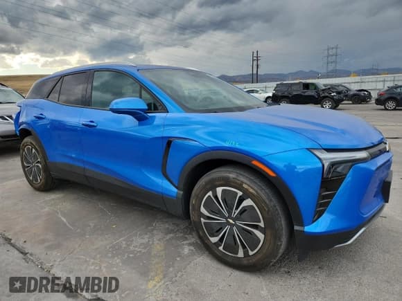 ✅ 2024 Chevrolet Blazer EV eAWD LT • VIN: 3GNKDBRJ0RS220580 • Лот: 90045495. Опубликован ранее на Copart с пробегом 17 597 миль. Бесплатный доступ к архиву аукционных продаж из США и подробный отчёт об истории автомобиля на DreamBid. Изображение 4.