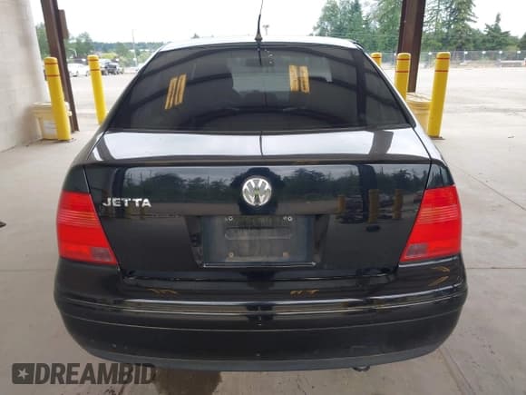✅ 1999 Volkswagen Jetta GLS • VIN: 3VWSA29M9XM084458 • Lot: 42500767. Wystawiony na IAAI z przebiegiem 171 418 mil. Bezpłatny archiwum sprzedaży aukcyjnych z USA i szczegółowy raport historii pojazdu na DreamBid. Zdjęcie 16.