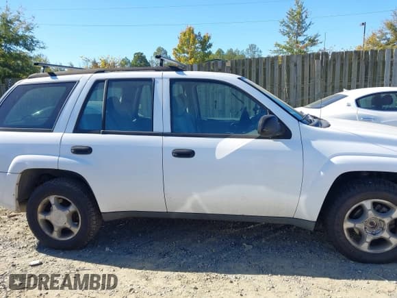 ✅ 2006 Chevrolet TrailBlazer LT • VIN: 1GNDT13S662334551 • Лот: 43449905. Опубликован ранее на IAAI с пробегом 176 222 миль. Бесплатный доступ к архиву аукционных продаж из США и подробный отчёт об истории автомобиля на DreamBid. Изображение 13.