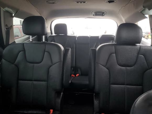 ✅ 2023 Kia Telluride EX • VIN: 5XYP34GC6PG362870 • Lot: 43584725. Listed on Copart with 25,927 mi. Free auction sales archive from the USA and detailed vehicle history report at DreamBid. Image 10.