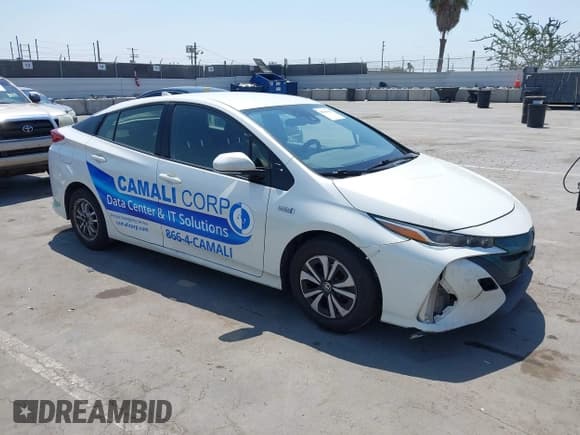 ✅ 2017 Toyota Prius Plus • VIN: JTDKARFP1H3015664 • Lot: 42908608. Listed on IAAI with 479,038 mi. Free auction sales archive from the USA and detailed vehicle history report at DreamBid. Image 1.