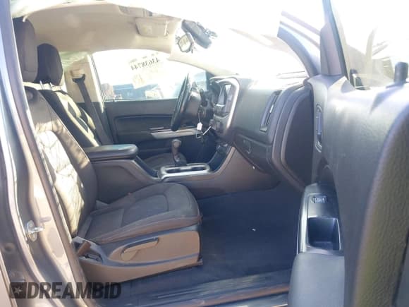 ✅ 2020 Chevrolet Colorado 2WD LT • VIN: 1GCGSCEA1L1111019 • Lot: 43638744. Listed on IAAI with 117,905 mi. Free auction sales archive from the USA and detailed vehicle history report at DreamBid. Image 5.