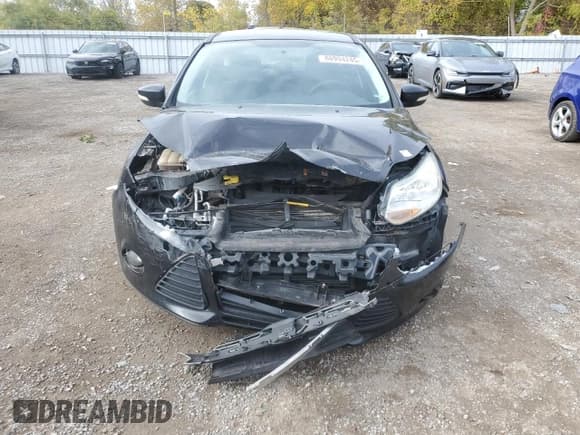 ✅ 2013 Ford Focus SE • VIN: 1FADP3K27DL376931 • Lot: 86994245. Wystawiony na Copart z przebiegiem Nie podano. Bezpłatny archiwum sprzedaży aukcyjnych z USA i szczegółowy raport historii pojazdu na DreamBid. Zdjęcie 5.