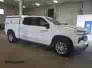 2022 Chevrolet Silverado 1500 LT z VIN 1GCPDKEK3NZ598225, wystawiony jako Copart lot #70446855 z przebiegiem Nie podano mil oraz Nie do naprawy • Non repairable. Historia ofert i sprzedaży dostępna na DreamBid. Obrazek 4.
