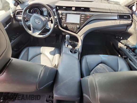 ✅ 2019 Toyota Camry SE • VIN: 4T1B11HK9KU732149 • Lot: 85201445. Wystawiony na Copart z przebiegiem 95 172 mil. Bezpłatny archiwum sprzedaży aukcyjnych z USA i szczegółowy raport historii pojazdu na DreamBid. Zdjęcie 8.