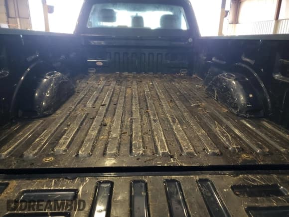 ✅ 2016 Ford F-150 XL • VIN: 1FTMF1E80GKD40557 • Lot: 61587045. Wystawiony na Copart z przebiegiem 109 882 mil. Bezpłatny archiwum sprzedaży aukcyjnych z USA i szczegółowy raport historii pojazdu na DreamBid. Zdjęcie 10.