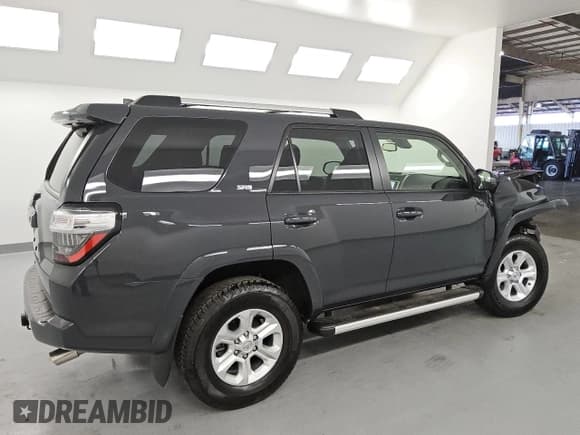 ✅ 2024 Toyota 4Runner SR5 • VIN: JTEEU5JR9R5315993 • Лот: 56024085. Опубликован ранее на Copart с пробегом 7 270 миль. Бесплатный доступ к архиву аукционных продаж из США и подробный отчёт об истории автомобиля на DreamBid. Изображение 3.