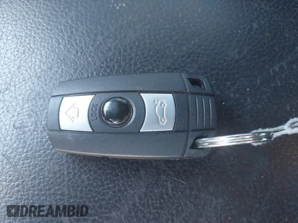 ✅ 2012 BMW 3 Series 335i • VIN: WBAKG7C53CE802941 • Lot: 42574469. Wystawiony na IAAI z przebiegiem 125 908 mil. Bezpłatny archiwum sprzedaży aukcyjnych z USA i szczegółowy raport historii pojazdu na DreamBid. Zdjęcie 11.