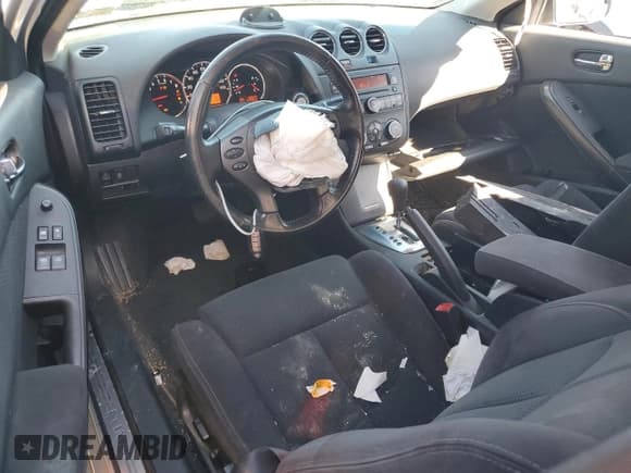 ✅ 2013 Nissan Altima S • VIN: 1N4AL2EP3DC131298 • Лот: 86451135. Опубликован ранее на Copart с пробегом 93 524 миль. Бесплатный доступ к архиву аукционных продаж из США и подробный отчёт об истории автомобиля на DreamBid. Изображение 8.