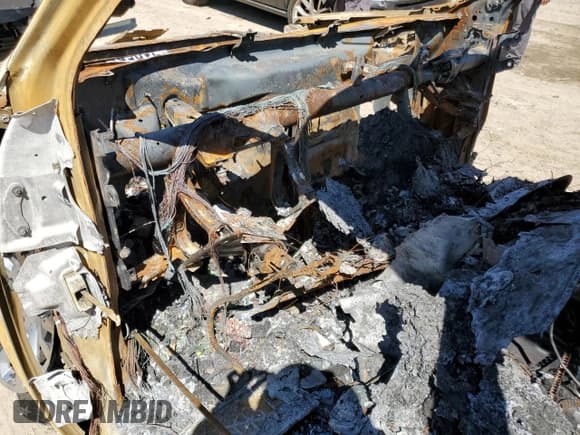 ✅ 2019 Chevrolet Silverado 1500 LT Trail Boss • VIN: 3GCPYFED6KG264537 • Lot: 71259884. Wystawiony na Copart z przebiegiem Nie podano. Bezpłatny archiwum sprzedaży aukcyjnych z USA i szczegółowy raport historii pojazdu na DreamBid. Zdjęcie 8.