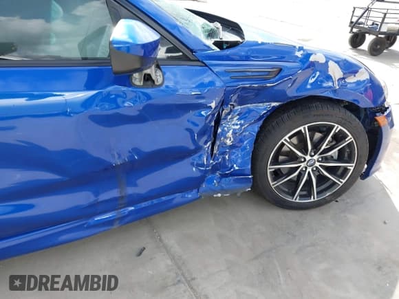 ✅ 2018 Subaru BRZ Limited • VIN: JF1ZCAC16J8603584 • Lot: 43538130. Listed on IAAI with 107,477 mi. Free auction sales archive from the USA and detailed vehicle history report at DreamBid. Image 6.