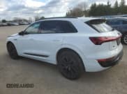 ✅ 2024 Audi Q8 e-tron Premium • VIN: WA14ABGEXRB041355 • Лот: 79404004. Опубликован ранее на Copart с пробегом 19 721 миль. Бесплатный доступ к архиву аукционных продаж из США и подробный отчёт об истории автомобиля на DreamBid. Изображение 2.