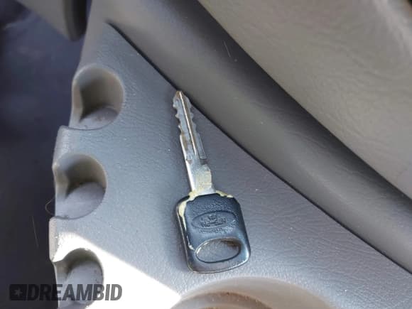 ✅ 2002 Ford Econoline Wagon XL • VIN: 1FBNE31S52HB62465 • Лот: 43119746. Опубликован ранее на IAAI с пробегом 165 155 миль. Бесплатный доступ к архиву аукционных продаж из США и подробный отчёт об истории автомобиля на DreamBid. Изображение 11.