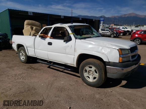 ✅ 2005 Chevrolet Silverado 1500 Z71 • VIN: 1GCEK19B35Z298721 • Лот: 69215644. Опубликован ранее на Copart с пробегом Не указан. Бесплатный доступ к архиву аукционных продаж из США и подробный отчёт об истории автомобиля на DreamBid. Изображение 4.