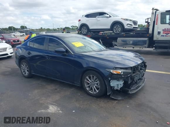 ✅ 2021 Mazda 3 S • VIN: 3MZBPAAL9MM253420 • Лот: 43489978. Опубликован ранее на IAAI с пробегом 49 772 миль. Бесплатный доступ к архиву аукционных продаж из США и подробный отчёт об истории автомобиля на DreamBid. Изображение 1.