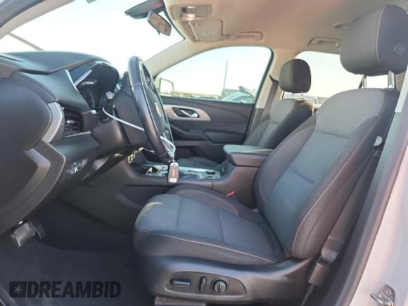 ✅ 2021 Chevrolet Traverse LT Cloth • VIN: 1GNERGKW2MJ206823 • Lot: 85437765. Wystawiony na Copart z przebiegiem 113 992 mil. Bezpłatny archiwum sprzedaży aukcyjnych z USA i szczegółowy raport historii pojazdu na DreamBid. Zdjęcie 7.