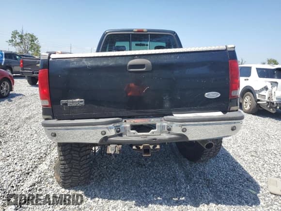 ✅ 2001 Ford F-250 XL • VIN: 1FTNX21S61EB36764 • Лот: 52887945. Опубликован ранее на Copart с пробегом 198 115 миль. Бесплатный доступ к архиву аукционных продаж из США и подробный отчёт об истории автомобиля на DreamBid. Изображение 6.