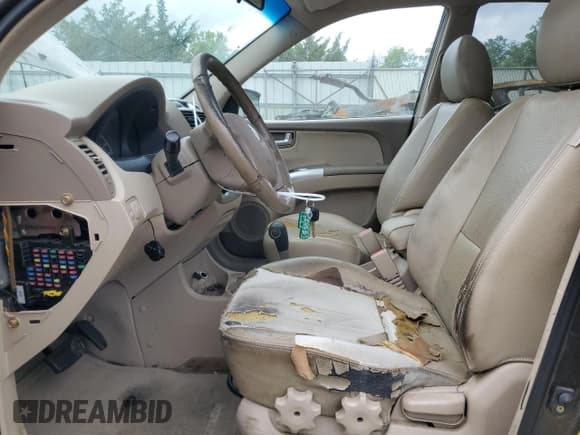 ✅ 2006 Kia Sportage LX • VIN: KNDJE723X67233079 • Lot: 56394225. Listed on Copart with 202,237 mi. Free auction sales archive from the USA and detailed vehicle history report at DreamBid. Image 7.