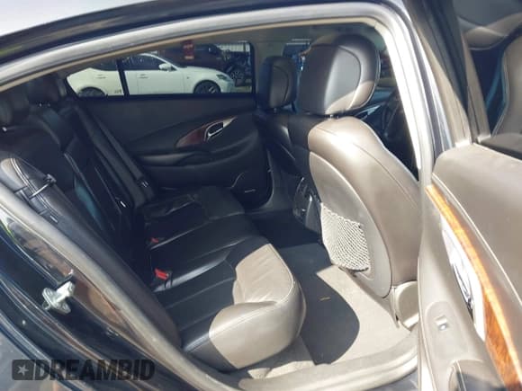 ✅ 2011 Buick LaCrosse CXL • VIN: 1G4GD5GDXBF135409 • Lot: 43216053. Wystawiony na IAAI z przebiegiem 159 598 mil. Bezpłatny archiwum sprzedaży aukcyjnych z USA i szczegółowy raport historii pojazdu na DreamBid. Zdjęcie 8.