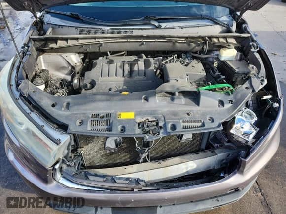 ✅ 2015 Toyota Highlander XLE • VIN: 5TDJKRFH4FS089500 • Lot: 92736185. Wystawiony na Copart z przebiegiem 200 098 mil. Bezpłatny archiwum sprzedaży aukcyjnych z USA i szczegółowy raport historii pojazdu na DreamBid. Zdjęcie 12.