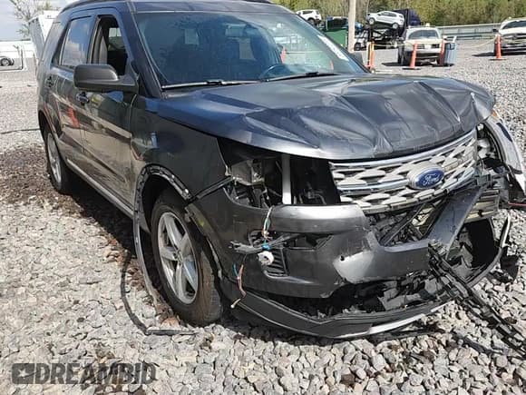 ✅ 2018 Ford Explorer XLT • VIN: 1FM5K7D89JGA64891 • Lot: 85197015. Wystawiony na Copart z przebiegiem 119 797 mil. Bezpłatny archiwum sprzedaży aukcyjnych z USA i szczegółowy raport historii pojazdu na DreamBid. Zdjęcie 14.