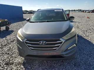 2017 Hyundai Tucson SE Plus z VIN KM8J33A46HU541889, wystawiony jako Copart lot #91064325 z przebiegiem 219 346 mil mil oraz Szkoda całkowita • Salvage title. Historia ofert i sprzedaży dostępna na DreamBid. Obrazek 5.