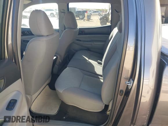 ✅ 2012 Toyota Tacoma • VIN: 5TFMU4FN4CX007108 • Lot: 43637209. Listed on IAAI with 162,672 mi. Free auction sales archive from the USA and detailed vehicle history report at DreamBid. Image 8.