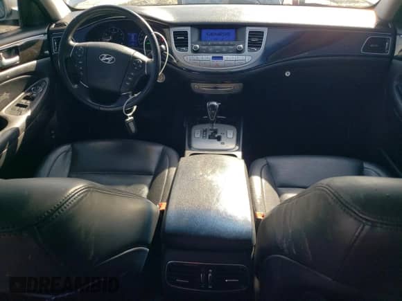 2013 Hyundai Genesis 3.8L z VIN KMHGC4DD4DU233206, wystawiony jako Copart lot #71347874 z przebiegiem 59 238 mil mil oraz Szkoda całkowita • Salvage title. Historia ofert i sprzedaży dostępna na DreamBid. Obrazek 8.