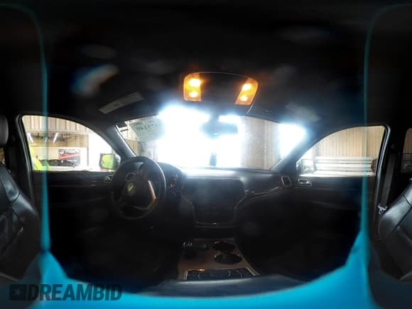 ✅ 2014 Jeep Grand Cherokee Overland • VIN: 1C4RJFCG8EC339255 • Lot: 43575140. Wystawiony na IAAI z przebiegiem 122 893 mil. Bezpłatny archiwum sprzedaży aukcyjnych z USA i szczegółowy raport historii pojazdu na DreamBid. Zdjęcie 18.