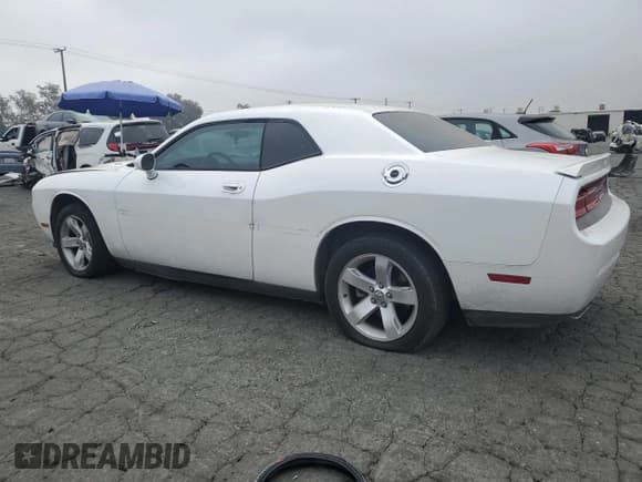 ✅ 2010 Dodge Challenger R/T Classic • VIN: 2B3CJ5DT0AH300633 • Lot: 76148344. Wystawiony na Copart z przebiegiem 193 504 mil. Bezpłatny archiwum sprzedaży aukcyjnych z USA i szczegółowy raport historii pojazdu na DreamBid. Zdjęcie 2.