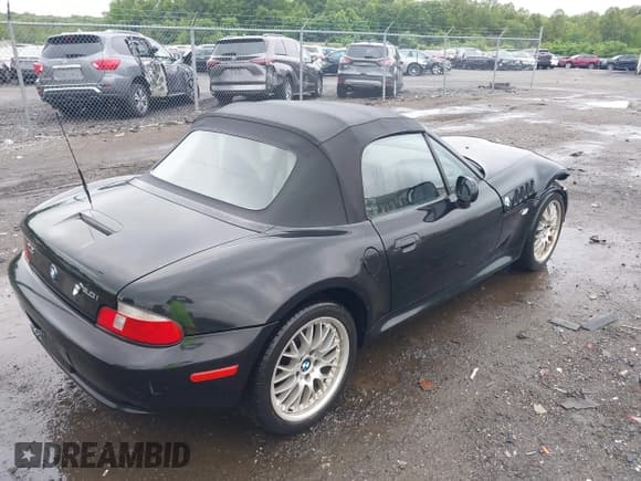 ✅ 2001 BMW Z3 3.0 • VIN: WBACN53411LJ59066 • Лот: 42321467. Опубликован ранее на IAAI с пробегом 106 804 миль. Бесплатный доступ к архиву аукционных продаж из США и подробный отчёт об истории автомобиля на DreamBid. Изображение 4.
