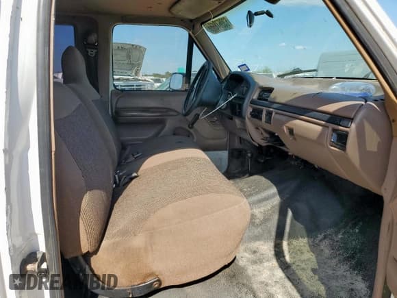 ✅ 1996 Ford F-250 • VIN: 1FTHX26H2TEB50917 • Lot: 63067865. Wystawiony na Copart z przebiegiem 284 378 mil. Bezpłatny archiwum sprzedaży aukcyjnych z USA i szczegółowy raport historii pojazdu na DreamBid. Zdjęcie 10.