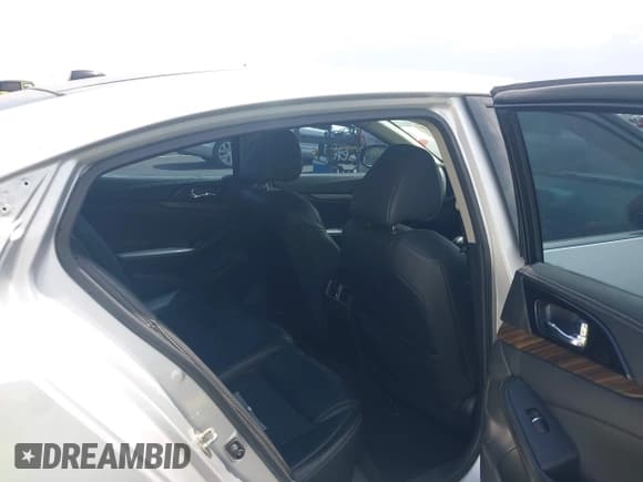 ✅ 2017 Nissan Maxima S • VIN: 1N4AA6AP2HC414901 • Lot: 42922523. Listed on IAAI with 99,810 mi. Free auction sales archive from the USA and detailed vehicle history report at DreamBid. Image 8.