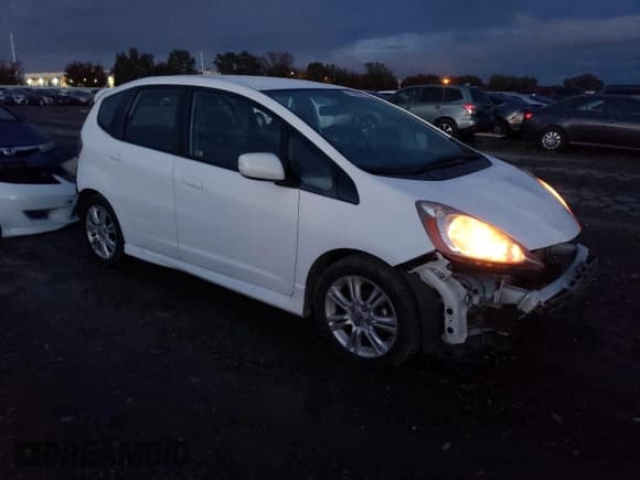 ✅ 2010 Honda Fit Sport • VIN: JHMGE8G44AC039910 • Lot: 93498075. Listed on Copart with 92,953 mi. Free auction sales archive from the USA and detailed vehicle history report at DreamBid. Image 4.
