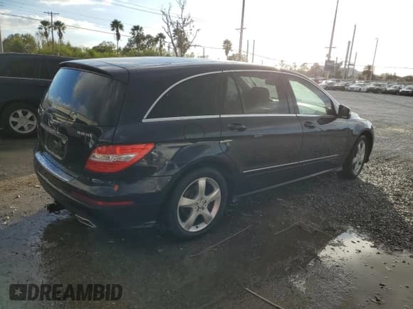 ✅ 2011 Mercedes-Benz R 350 • VIN: 4JGCB2FEXBA124646 • Лот: 85309204. Опубликован ранее на Copart с пробегом 113 545 миль. Бесплатный доступ к архиву аукционных продаж из США и подробный отчёт об истории автомобиля на DreamBid. Изображение 3.