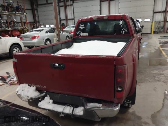 ✅ 2004 Chevrolet Colorado LS Z71 • VIN: 1GCDT196048190573 • Lot: 41344064. Listed on IAAI with 292,346 mi. Free auction sales archive from the USA and detailed vehicle history report at DreamBid. Image 17.